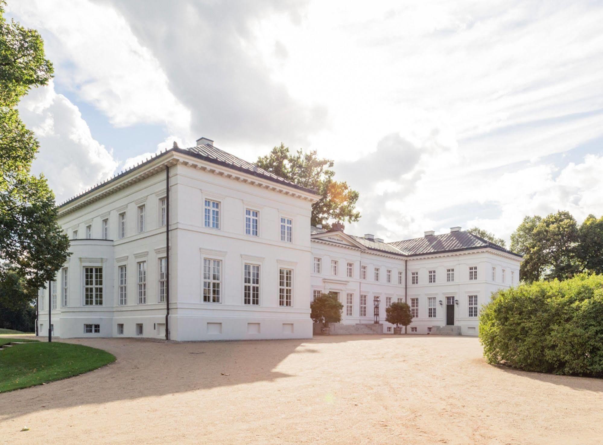 Hotel Schloss Neuhardenberg Esterno foto